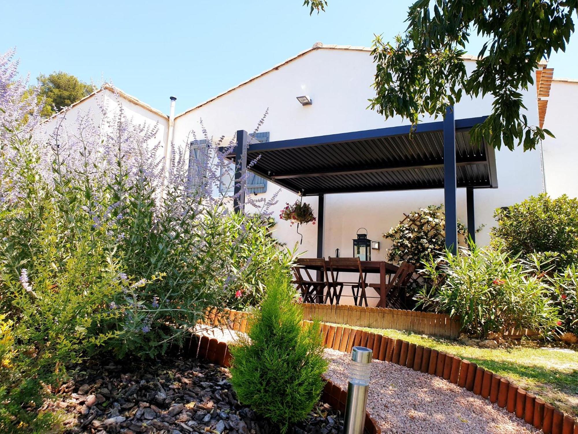 Les Prairies De Fenestrelle Spa & Piscine Au Calme Aubagne Exteriör bild